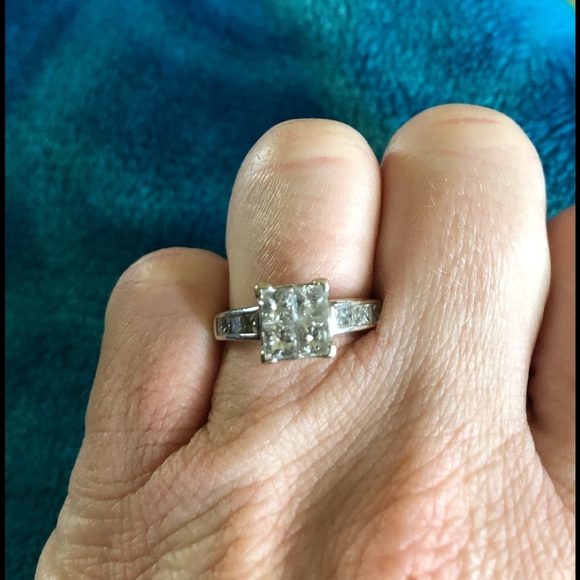 Jewelry - 1.5 total carat diamond ring